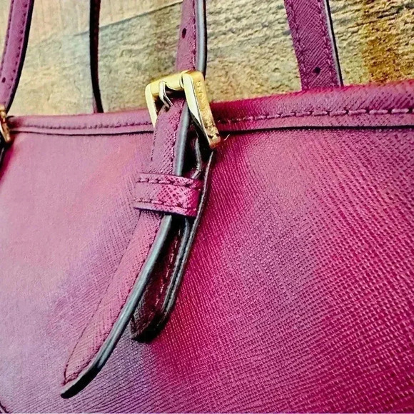 Micheal Kors Plum Jet Set Saffiano Leather Tote - Picture 7 of 16
